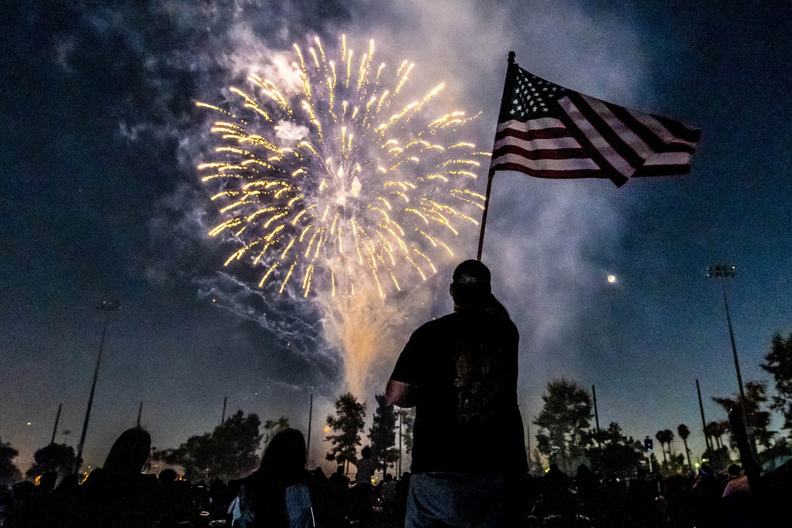 0630_NWS_OCR-L-FIREWORKS.HOWTO-XXXX-59_1094829510.jpg