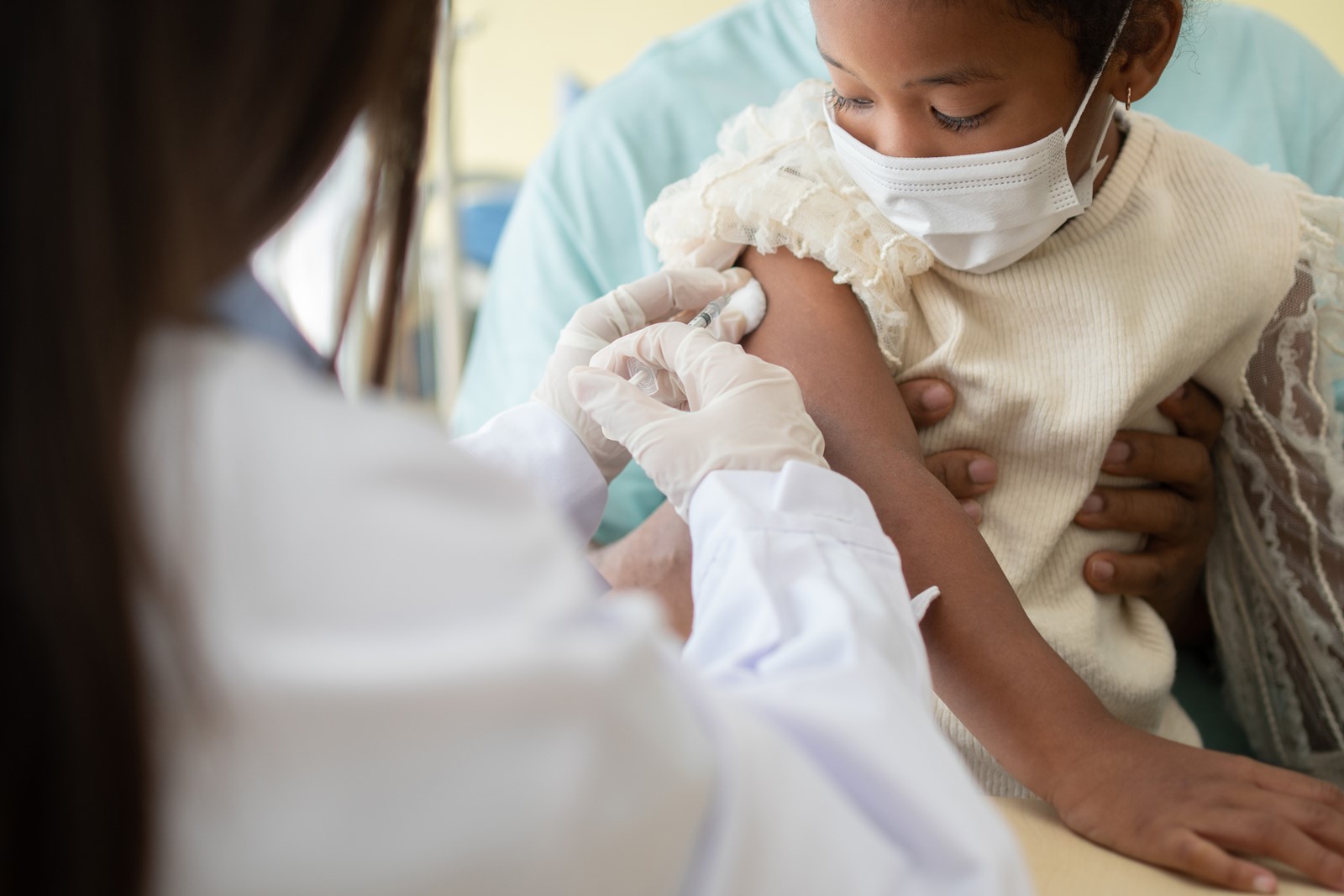 202512220946MCT_____PHOTO____US-NEWS-MED-COVID-FLU-VACCINE-FILEPIC-DMT_1101340091.jpg