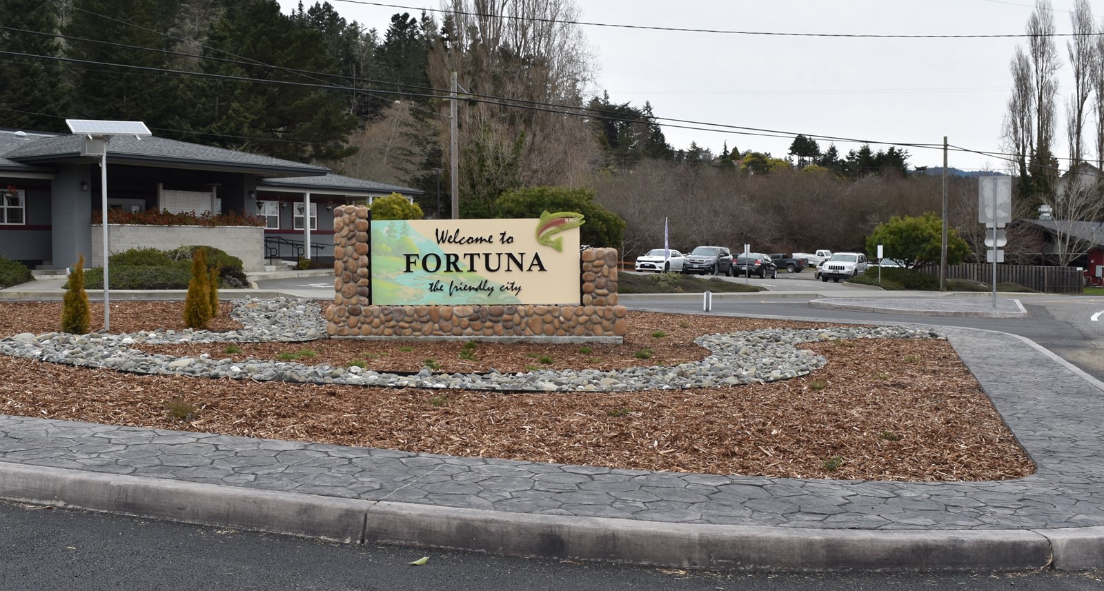 FORTUNASIGN-01_1089835177.jpg