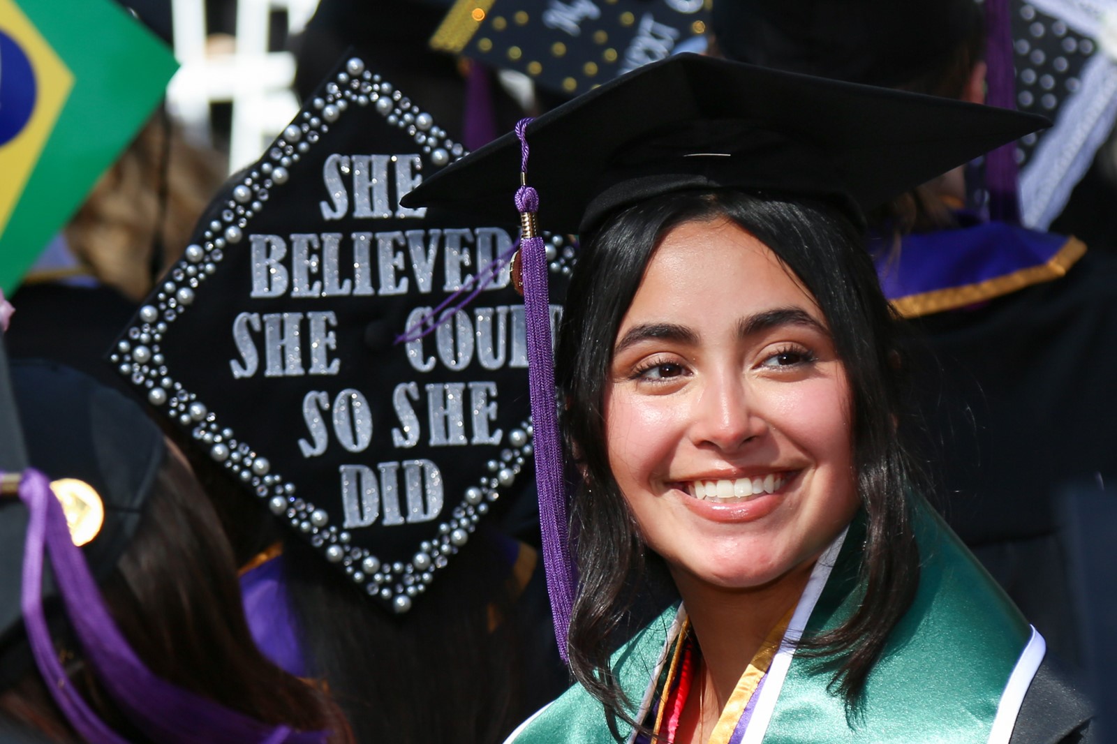 WDN-L-WHIT-GRAD-0517-9_1093145674.jpg