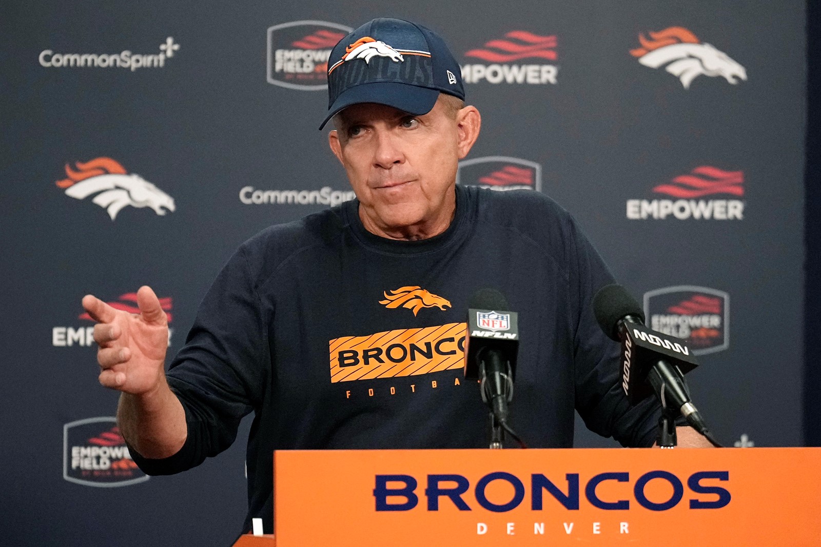 Cardinals_Broncos_Football_72515--8377b_1083180598.jpg