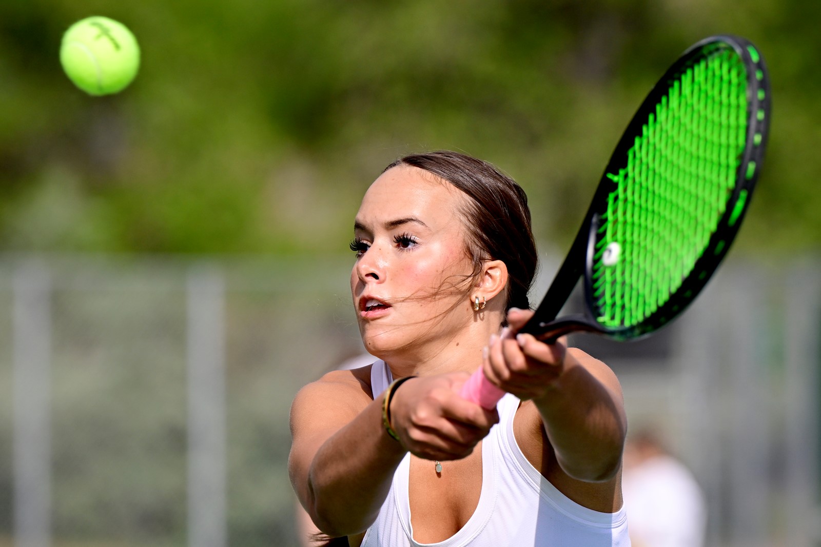 DCC-womanstennis4a_JS26165_1106083624.jpg