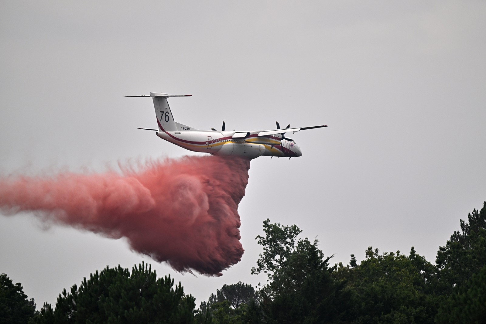 France_Wildfires_88552--7ceb7_1109258853.jpg
