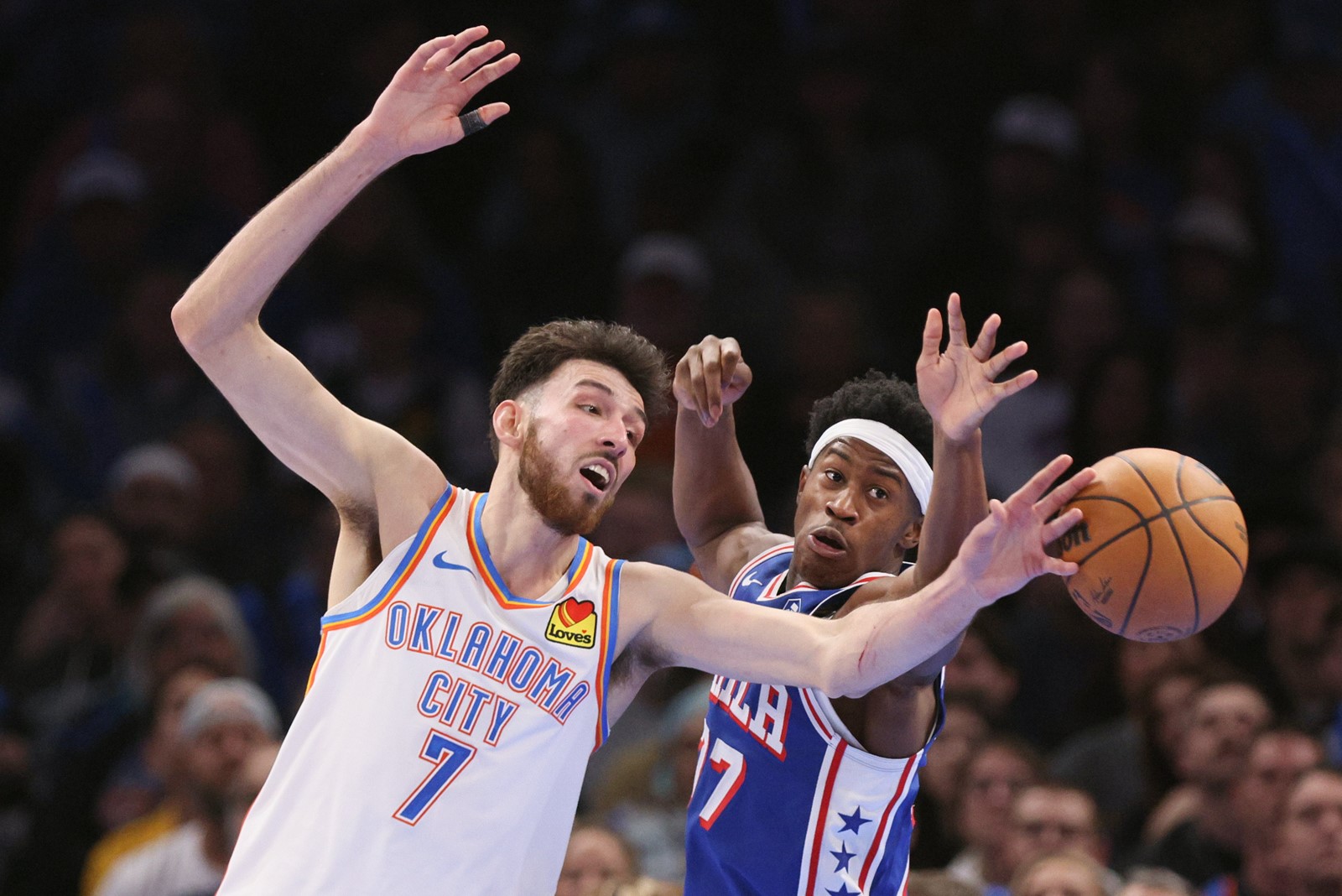 76ers_Thunder_Basketball_69253--3553b_1101506304.jpg