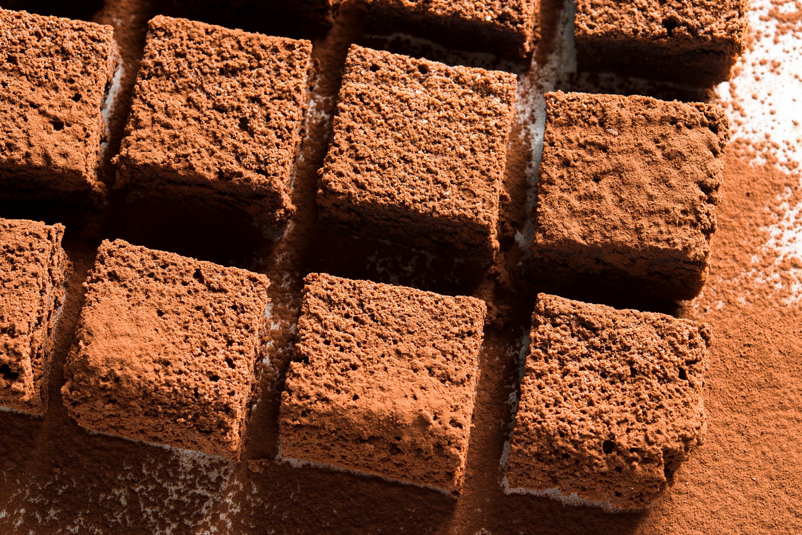 Food-MilkStreet-Flourless_Chocolate_Torta_84822--79eb3_1087901383.jpg