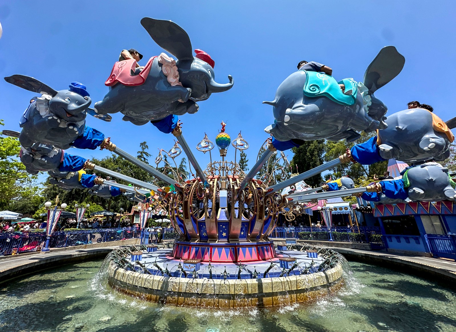 OCR-L-DISNEYLAND-JG-69_1094919070.jpg