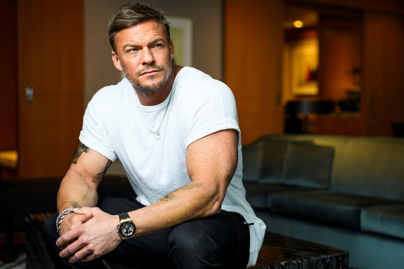 Reacher__Portrait_Session_93792--fbc36_1072865430.jpg