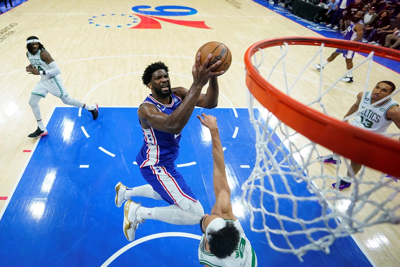 Celtics_76ers_Basketball_46716--b7c2a_1062634448.jpg