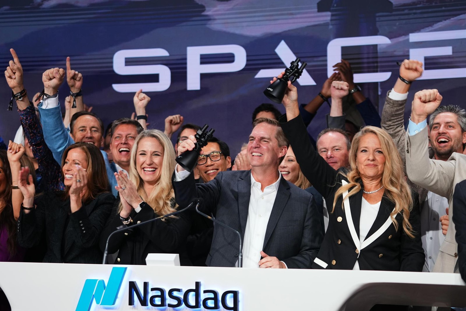 APTOPIX_Finacial_Markets_SpaceX_IPO_66_88-1_1108168119.jpg