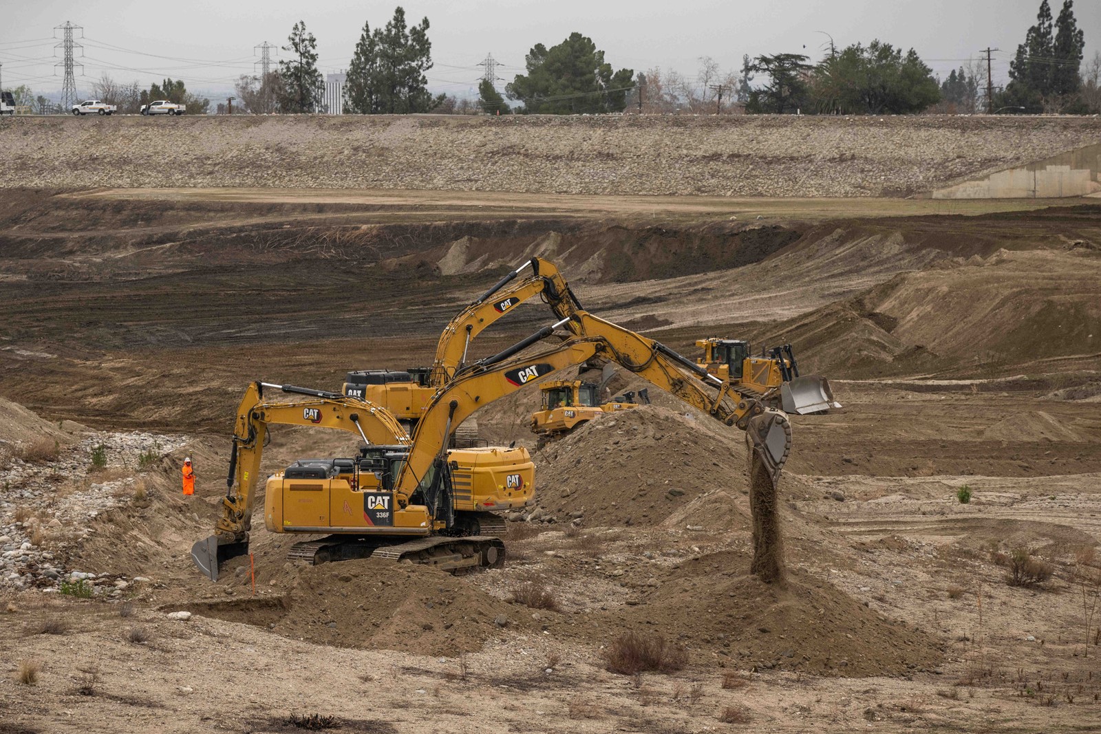 0212_NWS_LDN-L-FIRE-UPDATE-0213-01-SR_1089722110.jpg