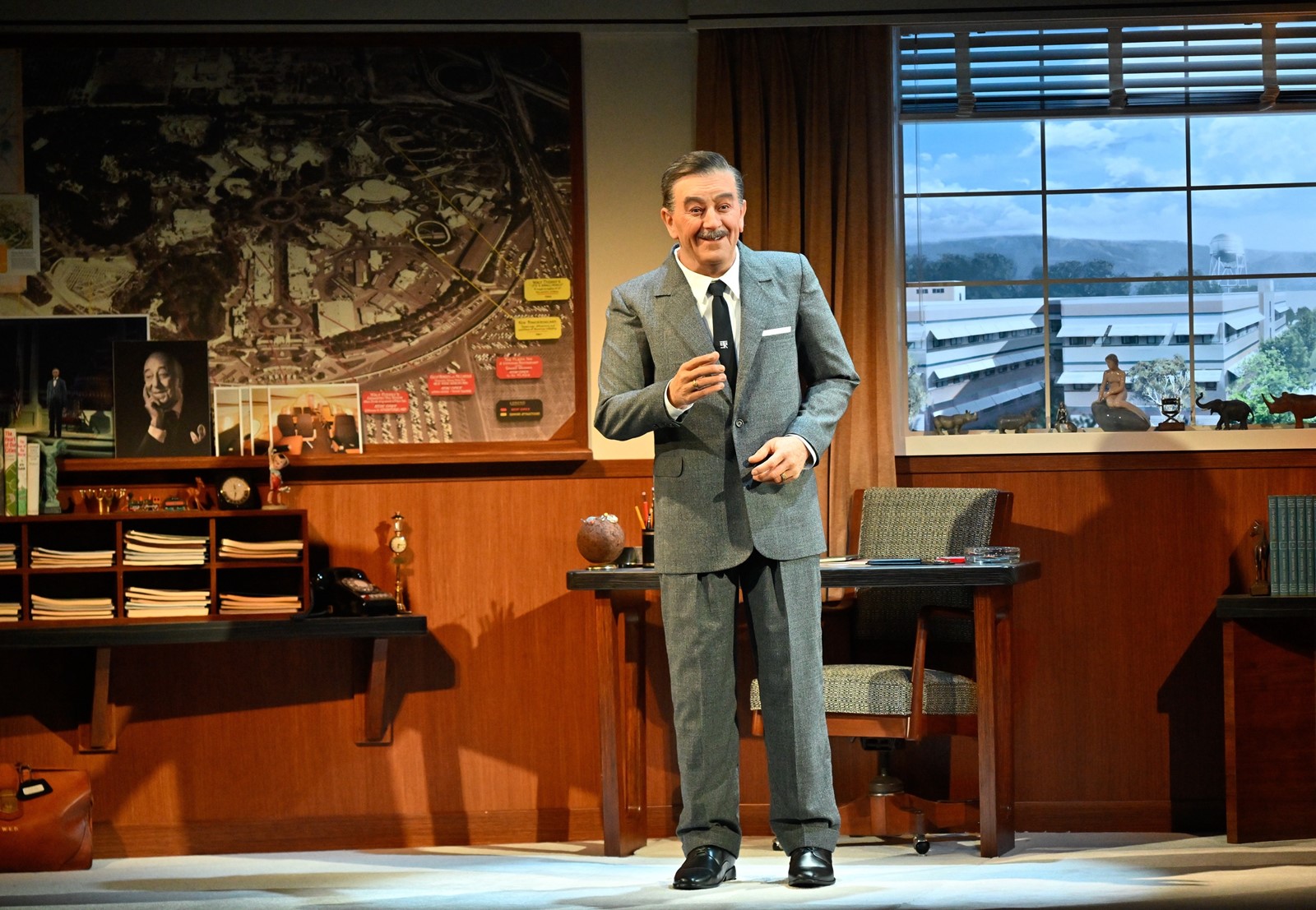 OCR-L-DISNEYLAND-WALT-0714-JG-26_1095351552.jpg