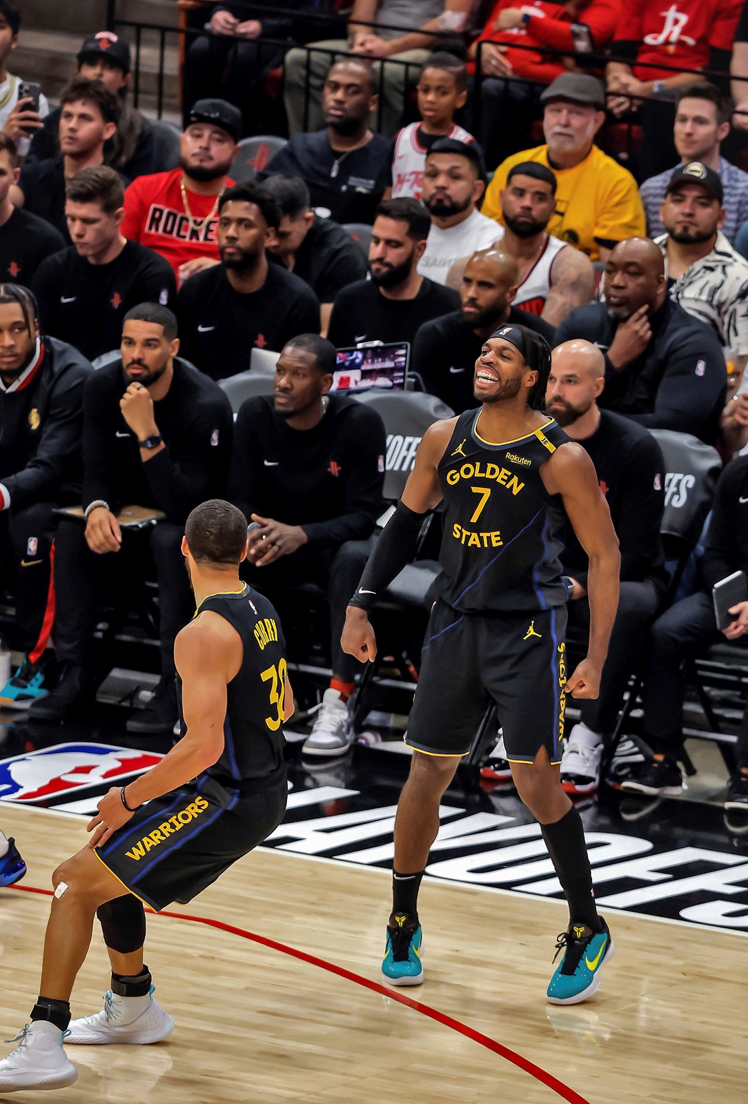 Warriors_Rockets_Basketball_18502--d4c0f_1092725235.jpg