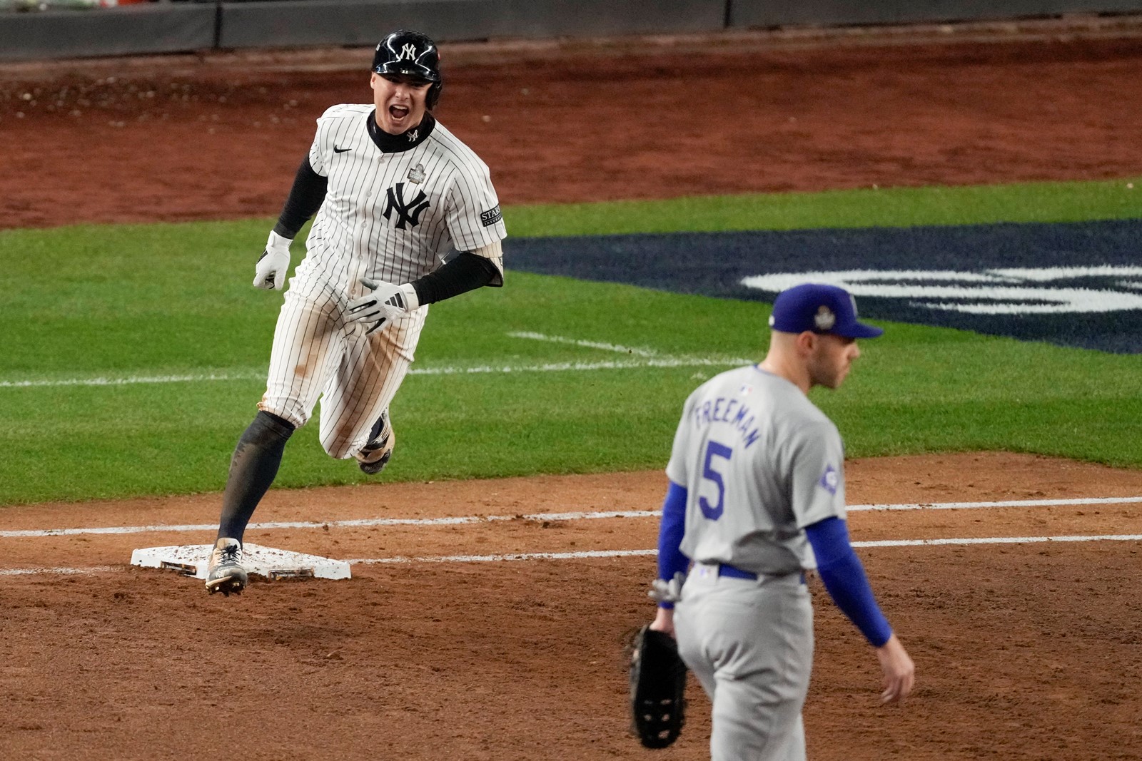 APTOPIX_World_Series_Baseball_38487--bf237#1_1085855249.jpg
