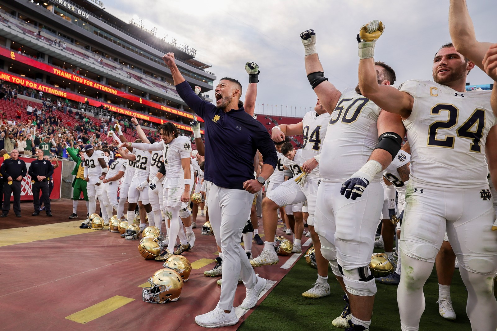 Notre_Dame_USC_Football_57459--d9d49_1087787596.jpg