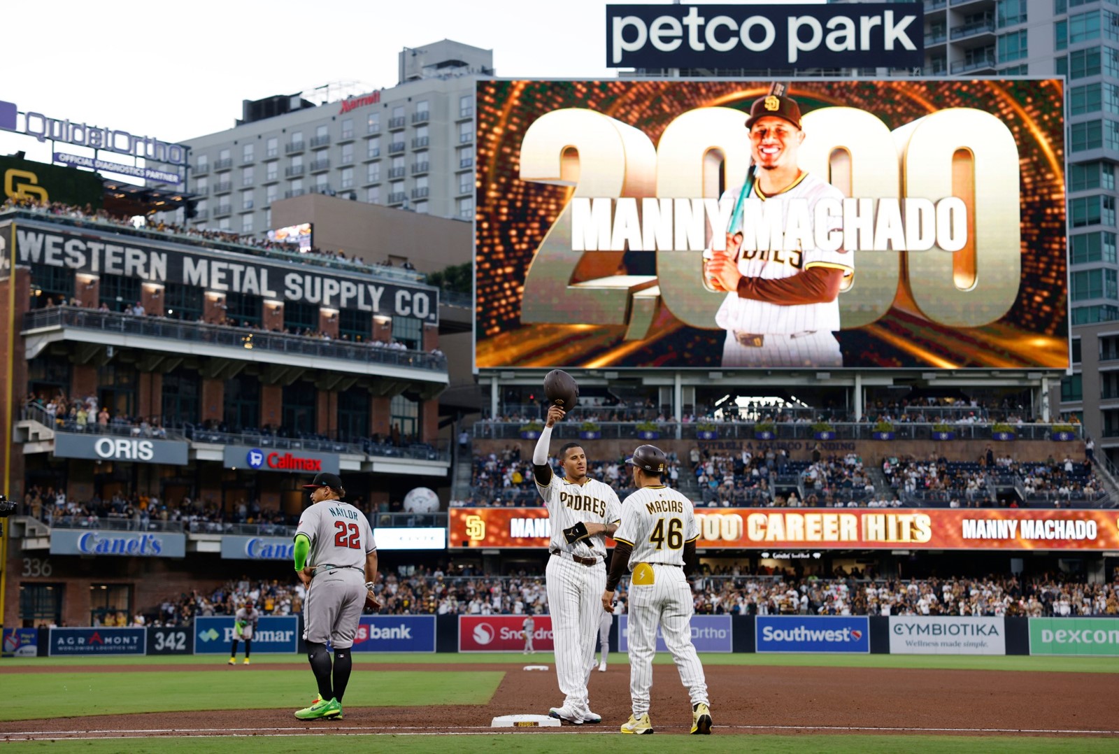 202507072311MCT_____PHOTO____SPORTS-PADRES-MANNY-MACHADO-GETS-2000TH-1-SD_1095092419.jpg