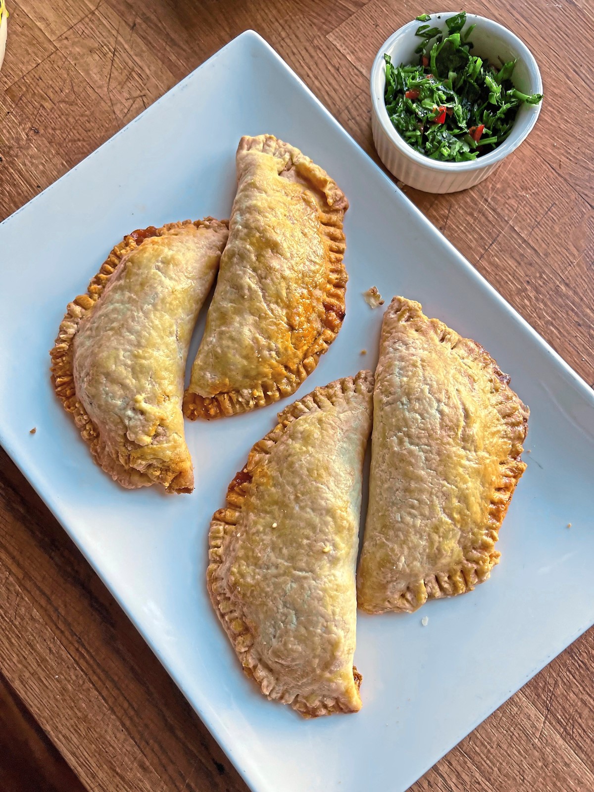 FOOD-EMPANADAS-2-PG_1076987783.jpg