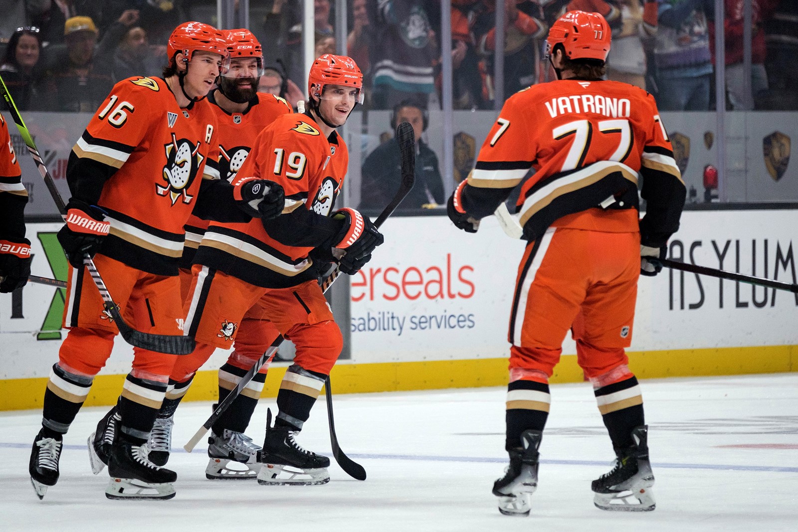 Lightning_Ducks_Hockey_71515--a916e_1088339449.jpg