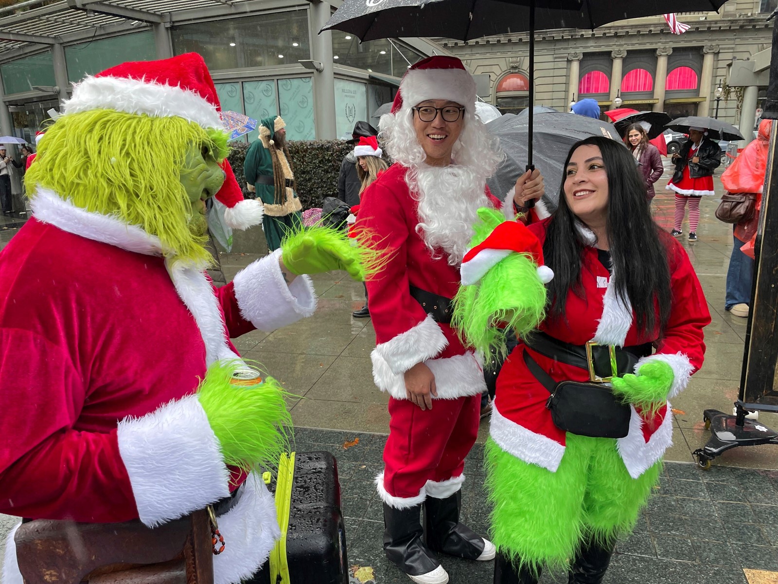 EBT-L-SANTA-1212-2_1100936579.jpg