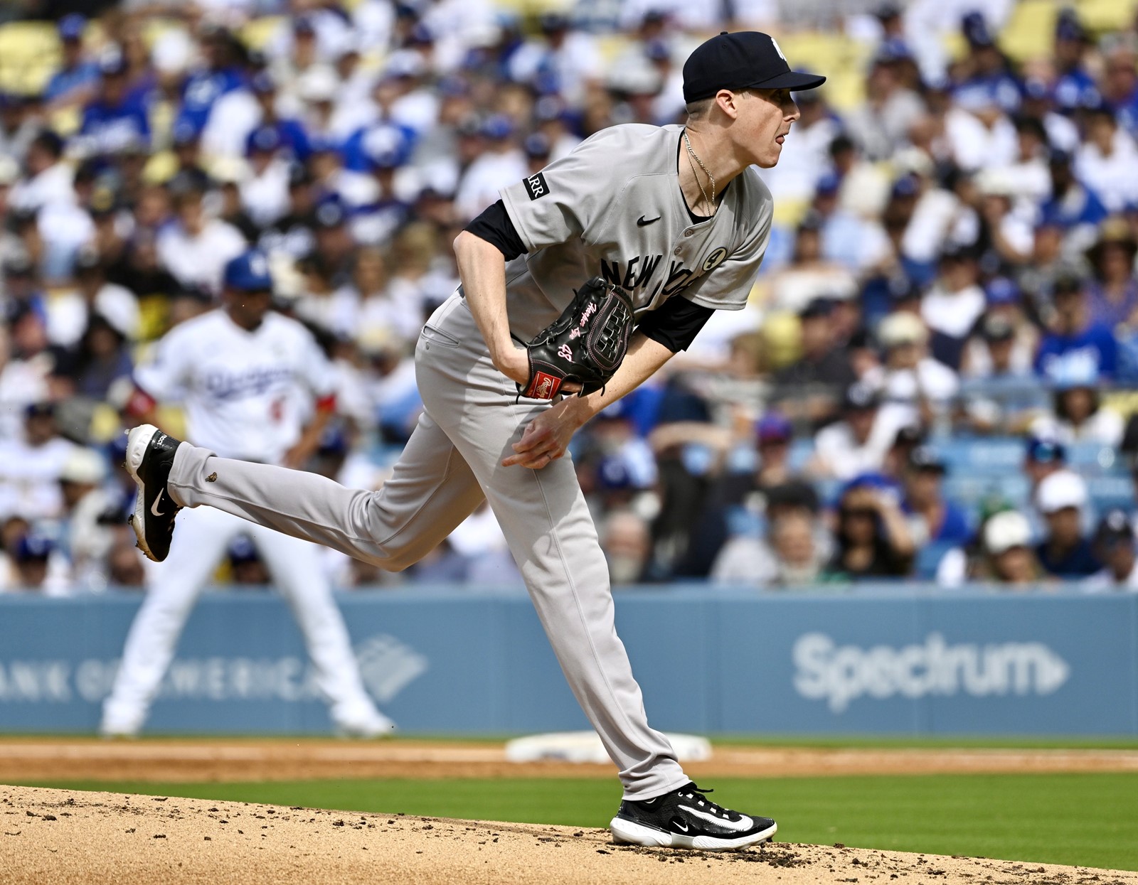 0601_NWS_LDN-L-DODGERS-0602-KB13_1093774188.jpg