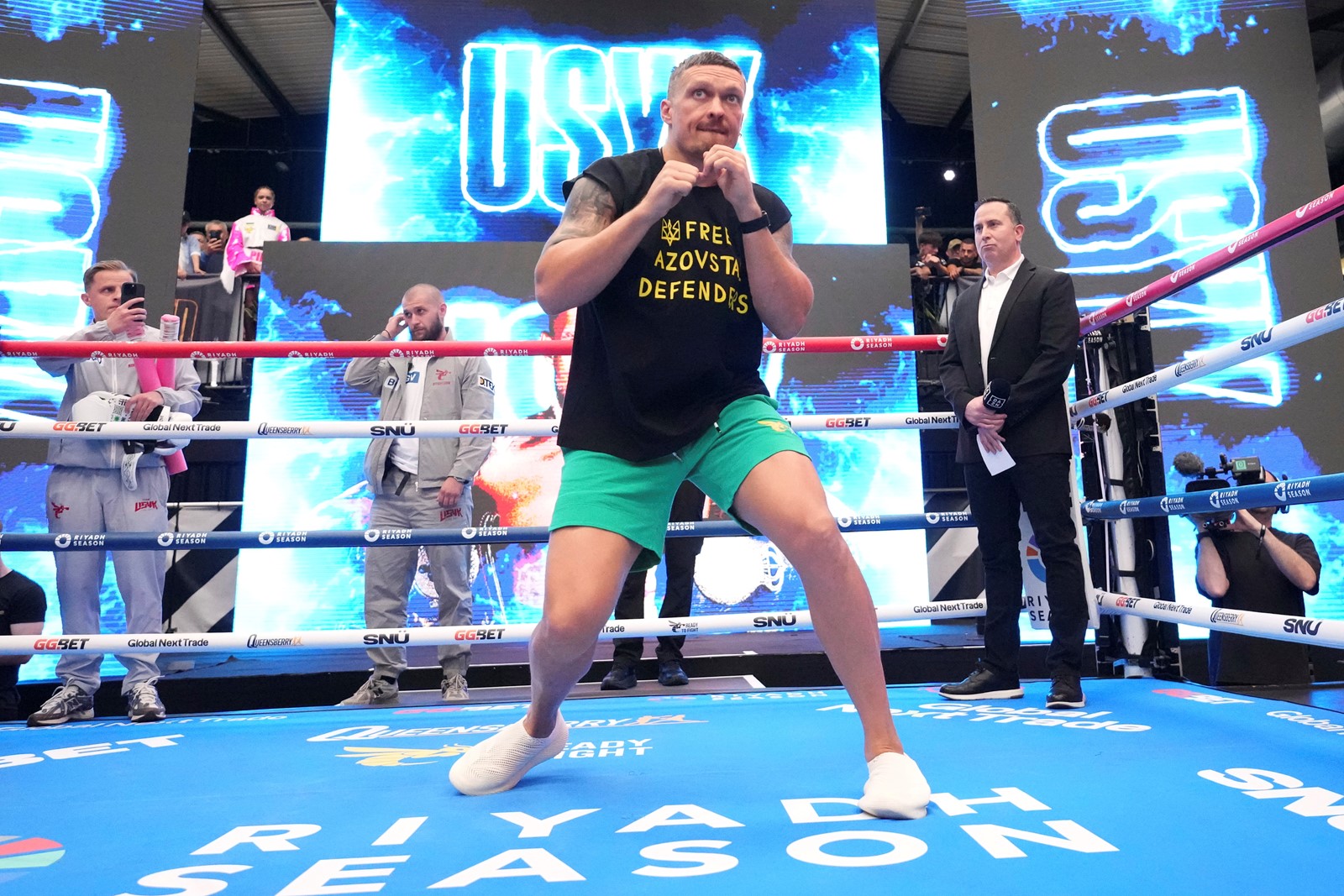 Britain_Boxing_Usyk_Dubois_98276--484b2_1095393605.jpg