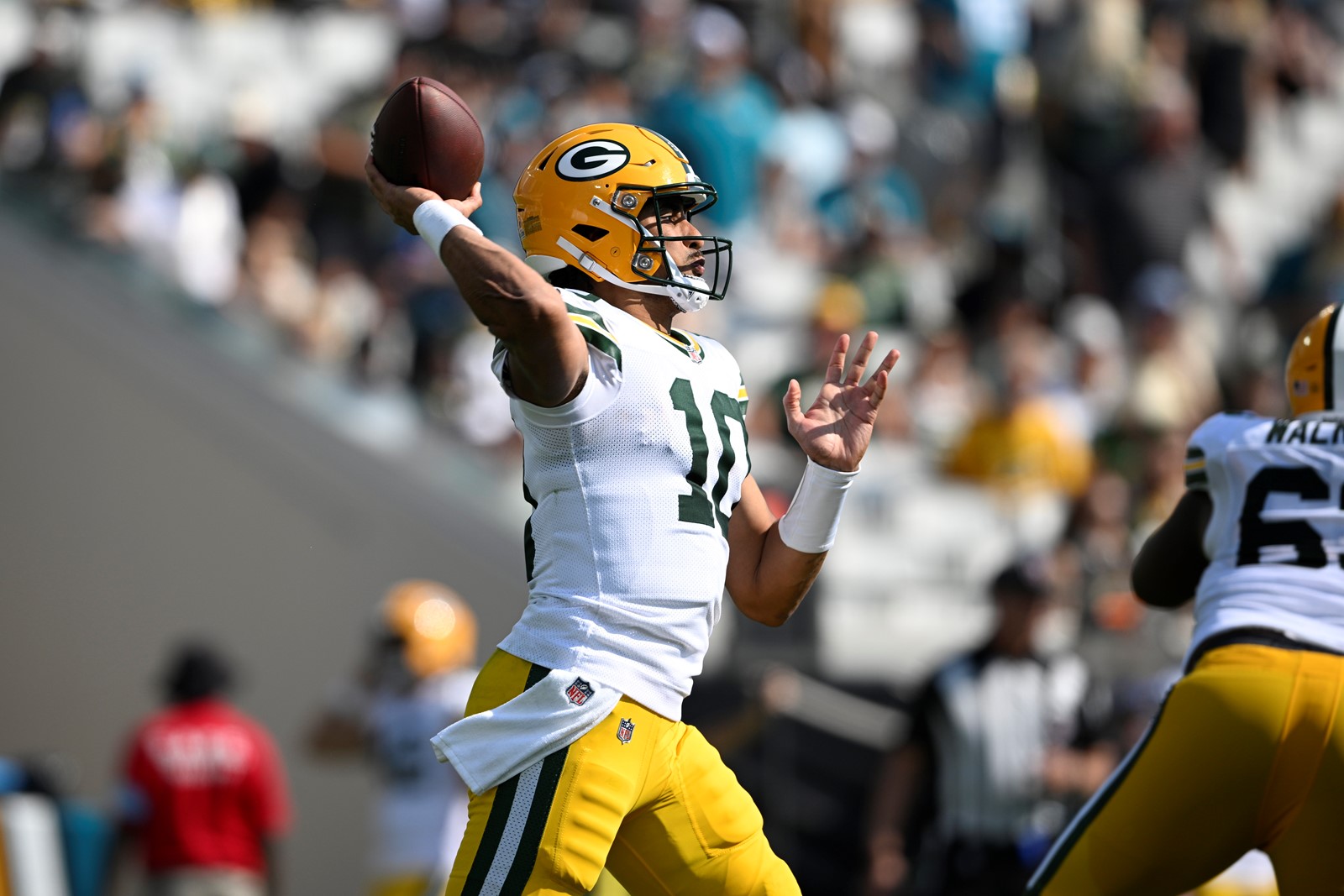 Packers_Jaguars_Football_63182--8d290_1085985948.jpg