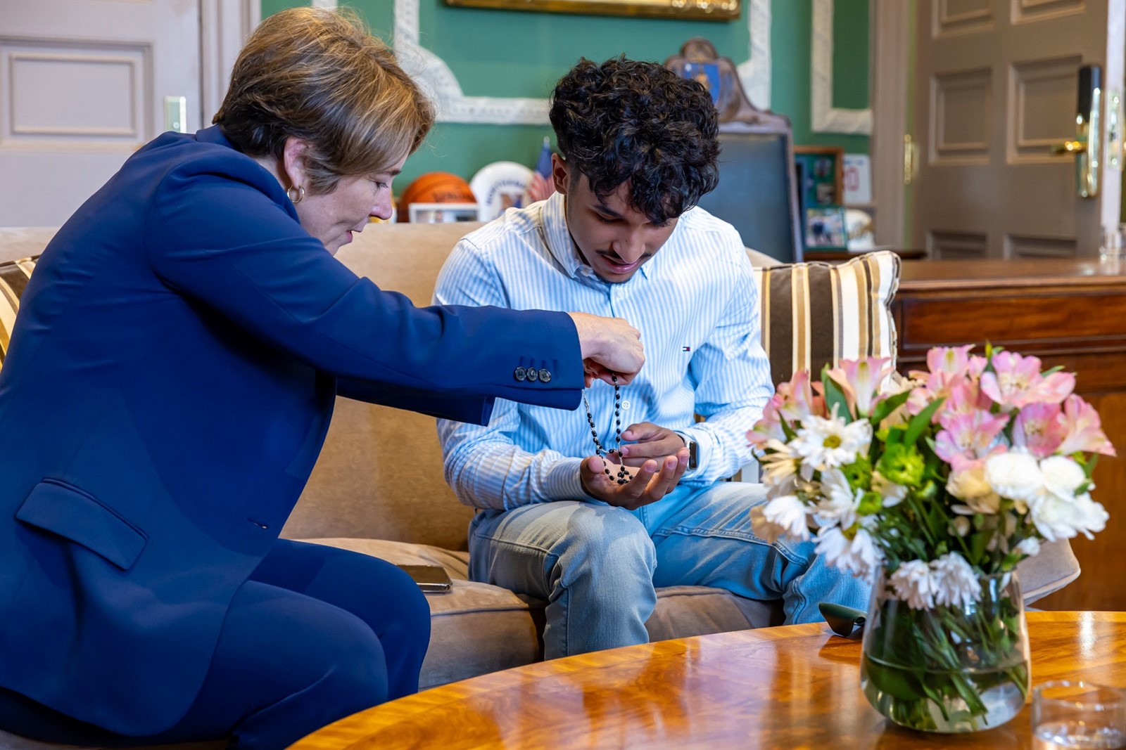 healey-gomes_1094350737.jpg