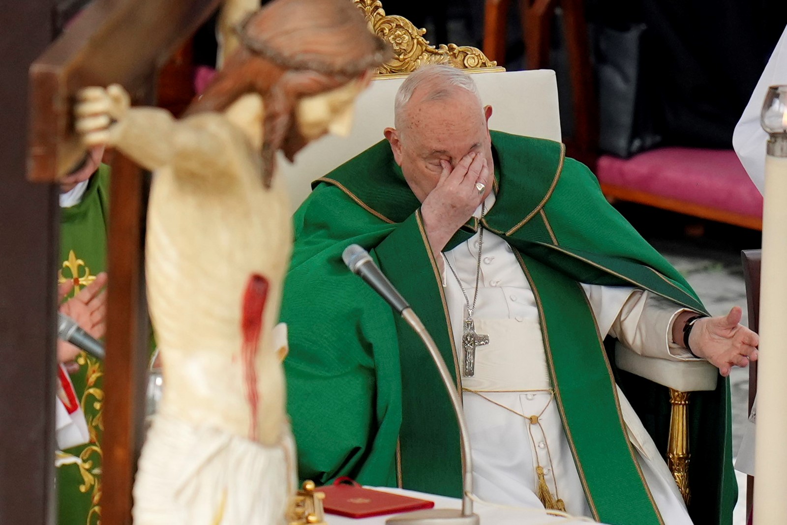APTOPIX_Vatican_Pope_67958--32e3f_1089688443.jpg