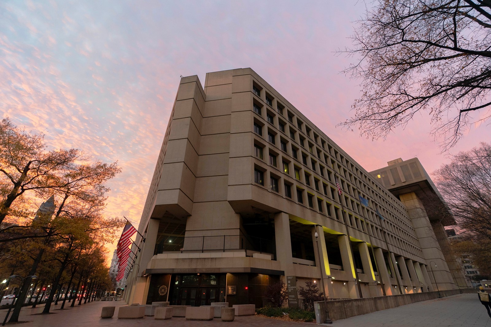 Trump_FBI_47552--5ef41_1089413839.jpg