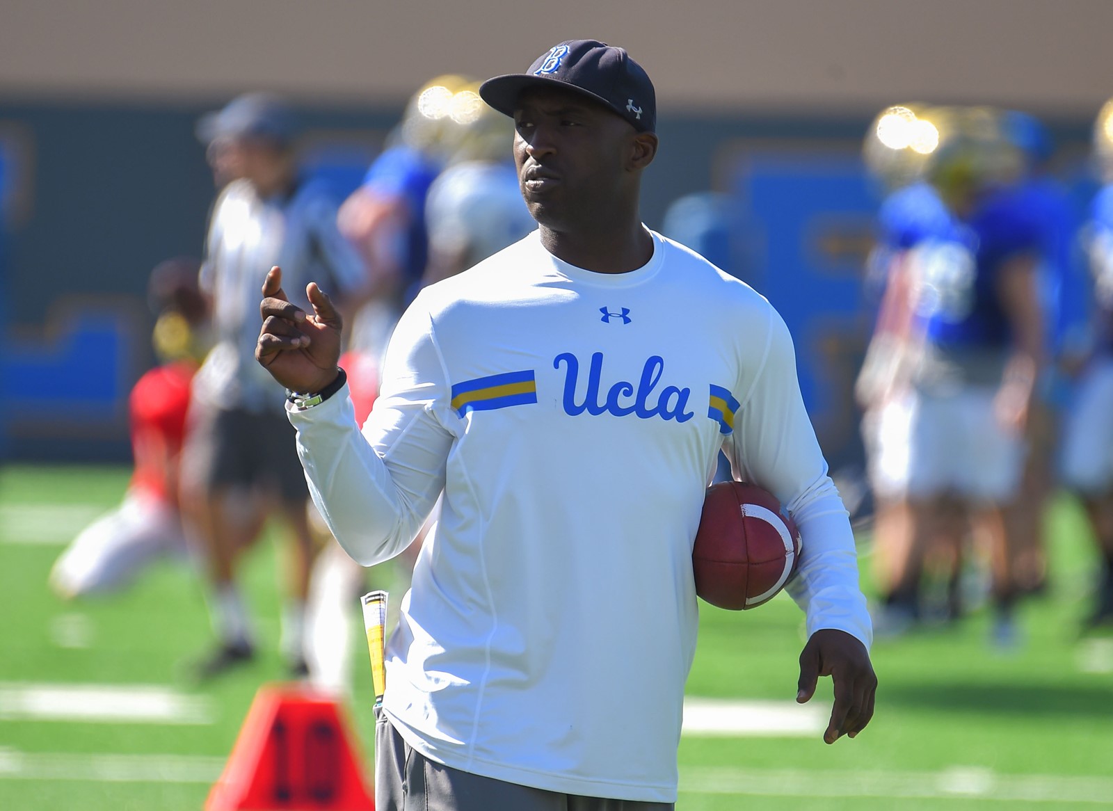 0318_SPO_TDB-L-UCLA-FB-179_27840476_1074944877.jpg