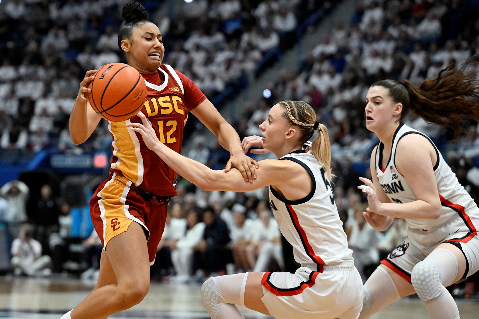 USC_UConn_Basketball_84391--496f9_1087859797.jpg