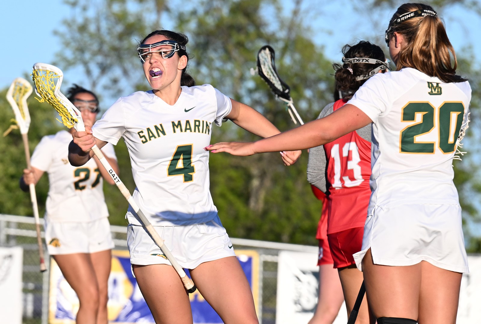 MIJ-L-SMGLAX-0503-02_1078178717.jpg