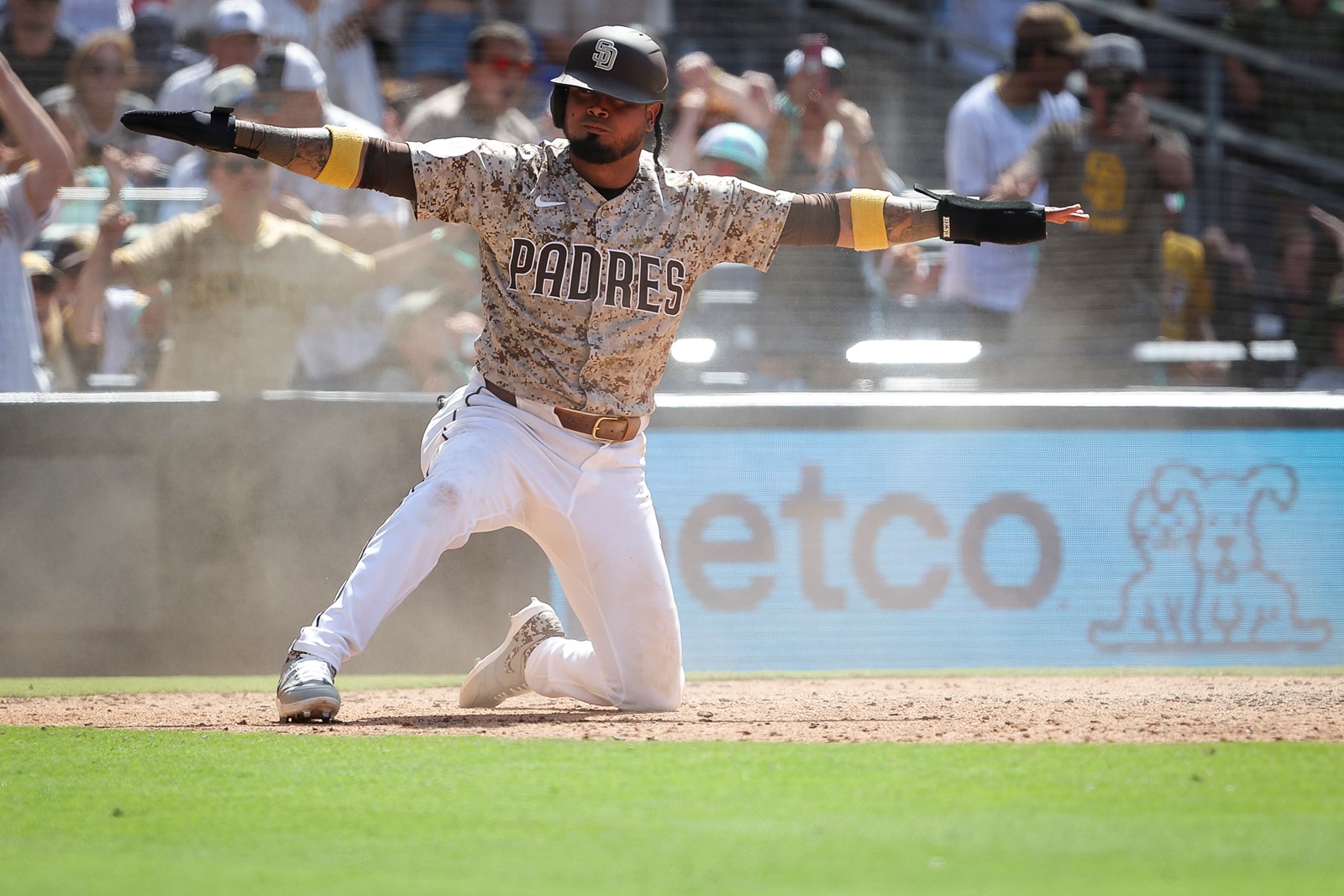 0622_NWS_SUT-L-padres-0623-022_1094556493.jpg