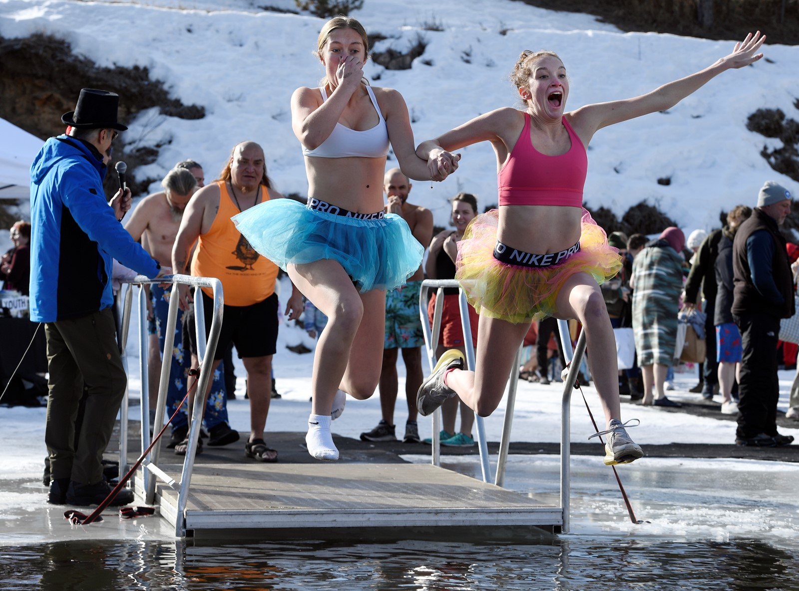 0101_NWS_TDP-Z-EVERGREEN-LAKE-PLUNGE-KS-01012025184_1088157315.jpg
