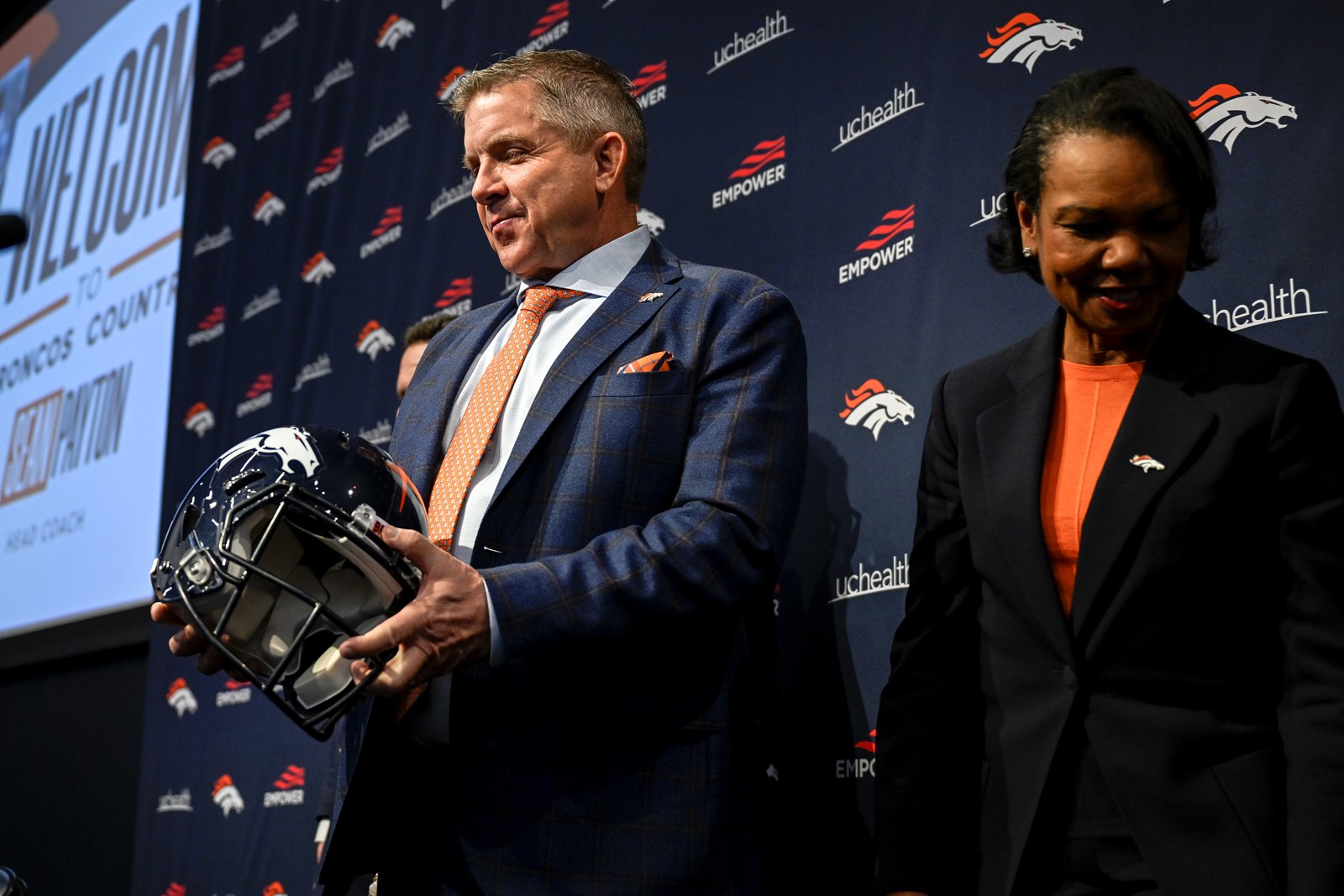 TDP-L-BRONCOS-PAYTON_AAO5605xx_1059772903.jpg
