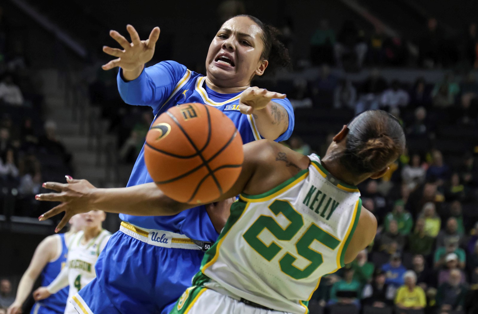 UCLA_Oregon_Basketball_36581--f8e97_1089611612.jpg