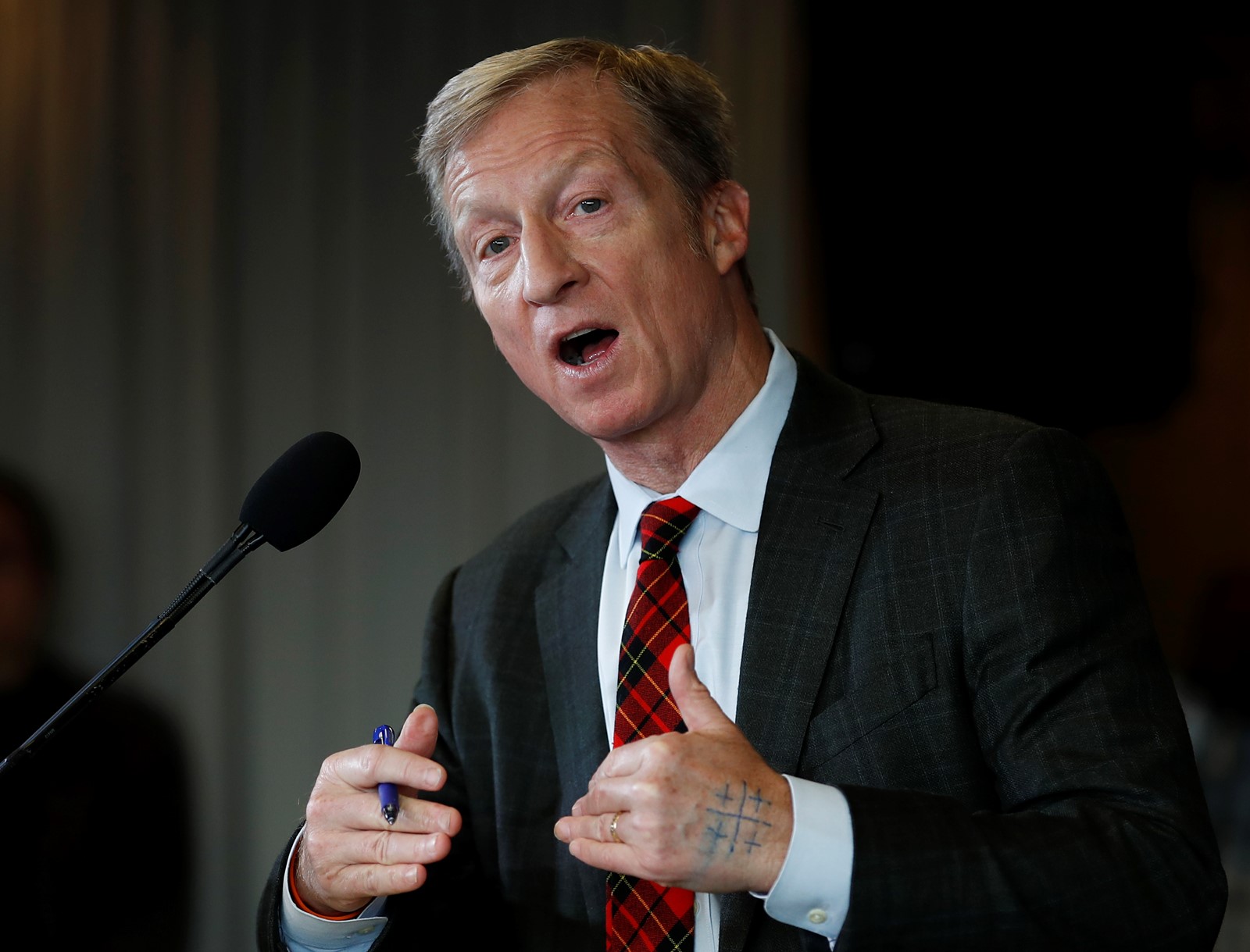 billionaire_activist_25161629_1100100785.jpg