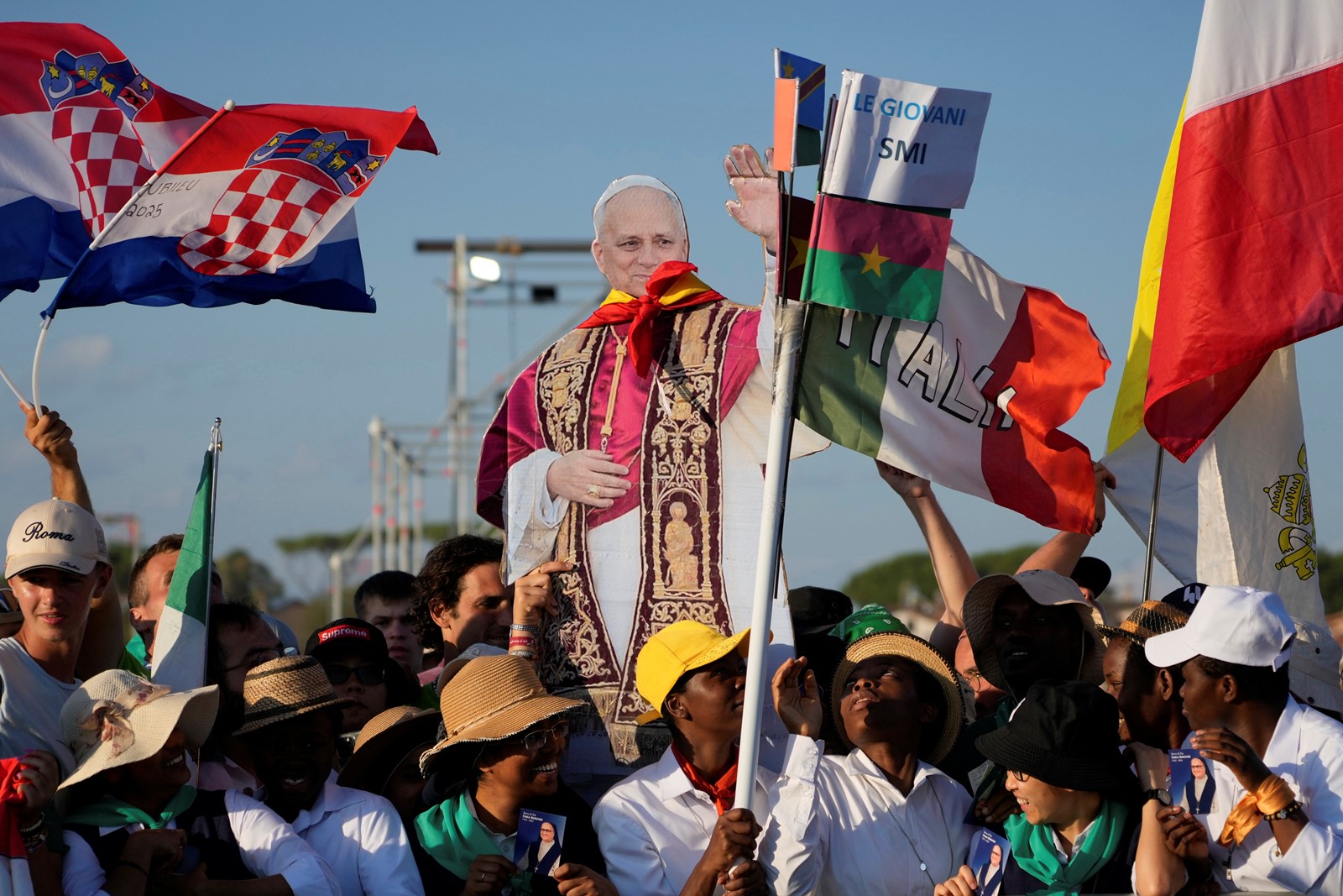 Italy_Youths_Jubilee_20904--84e2e_1095983478.jpg