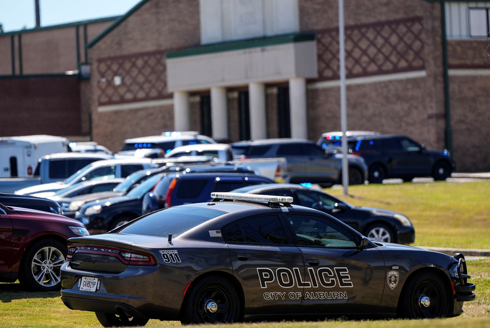 Georgia_High_School_Shooting_66726--ebc60_1083445961.jpg