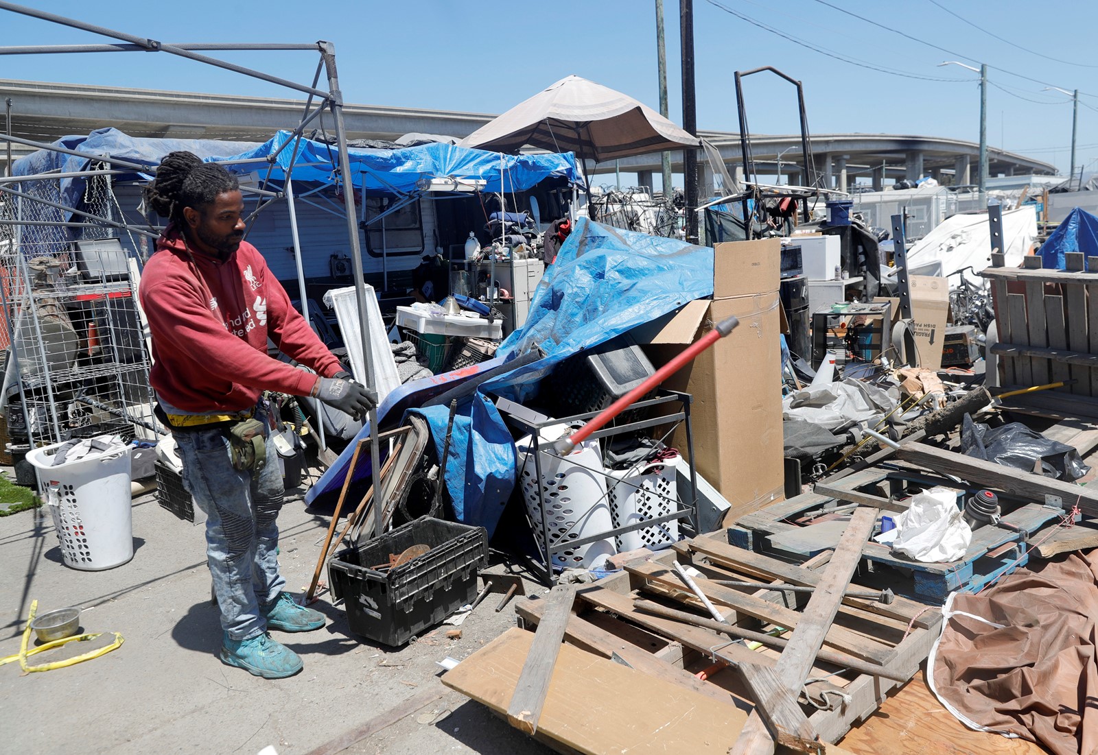 SJM-L-ENCAMPMENT-0723-2_1054685109.jpg