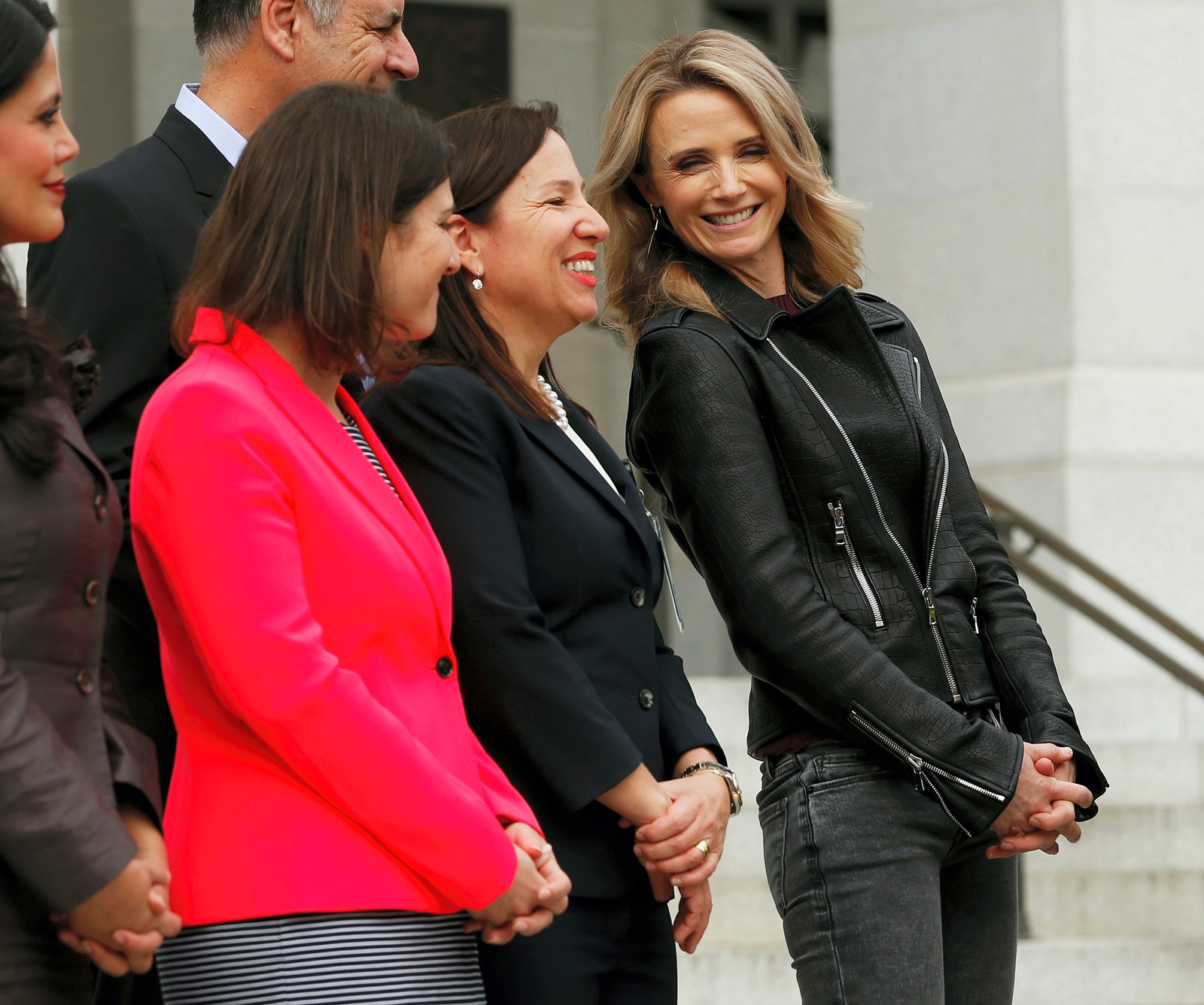 california_governors_wife_68568_jpg_68ebd_1104899908.jpg