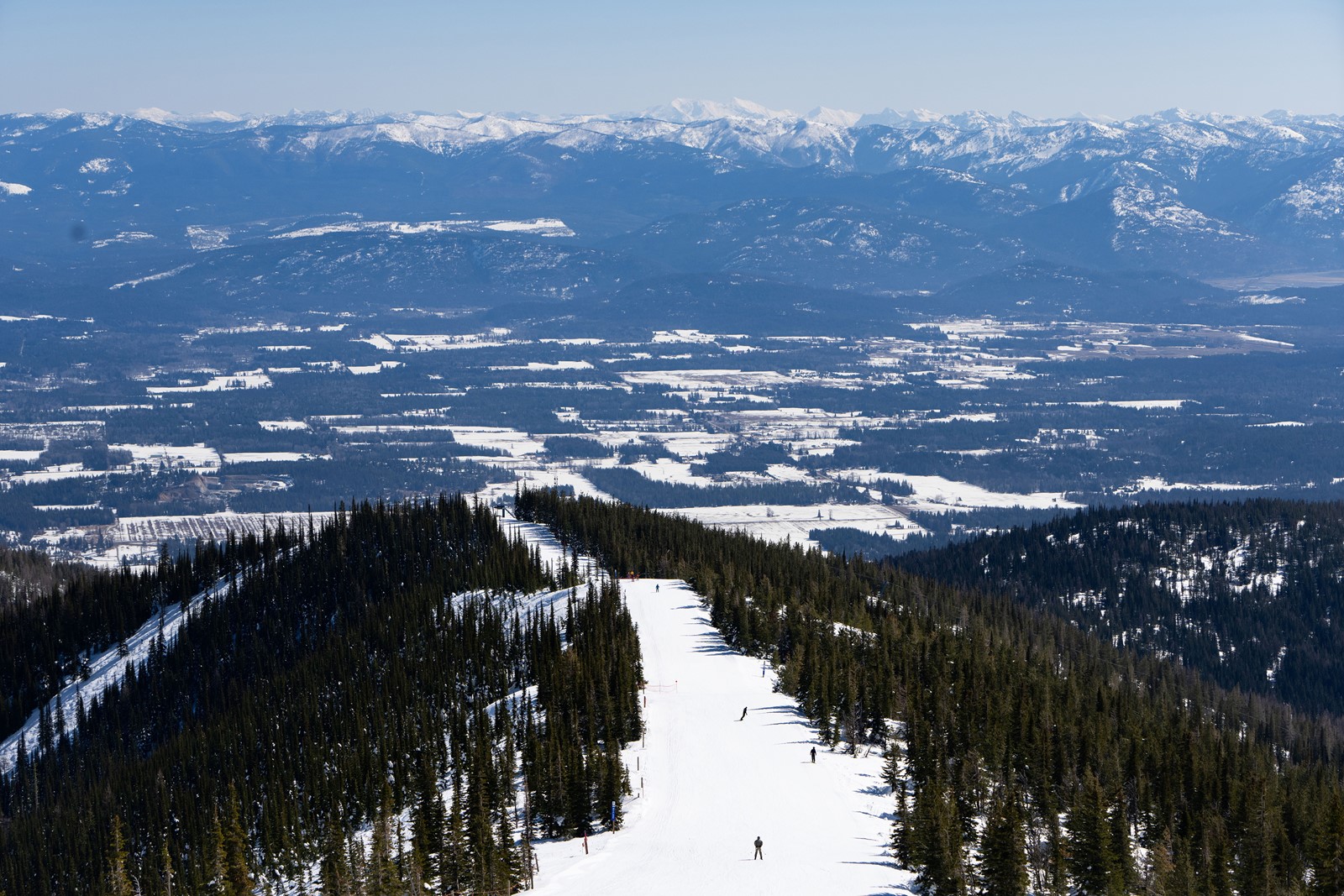 1231_NWS_CROSS-BORDER-SKIING-8_217235120_1088113642.jpg