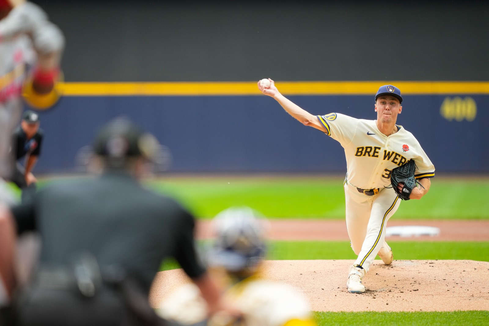 Cardinals_Brewers_Baseball_14136--484de_1107086362.jpg