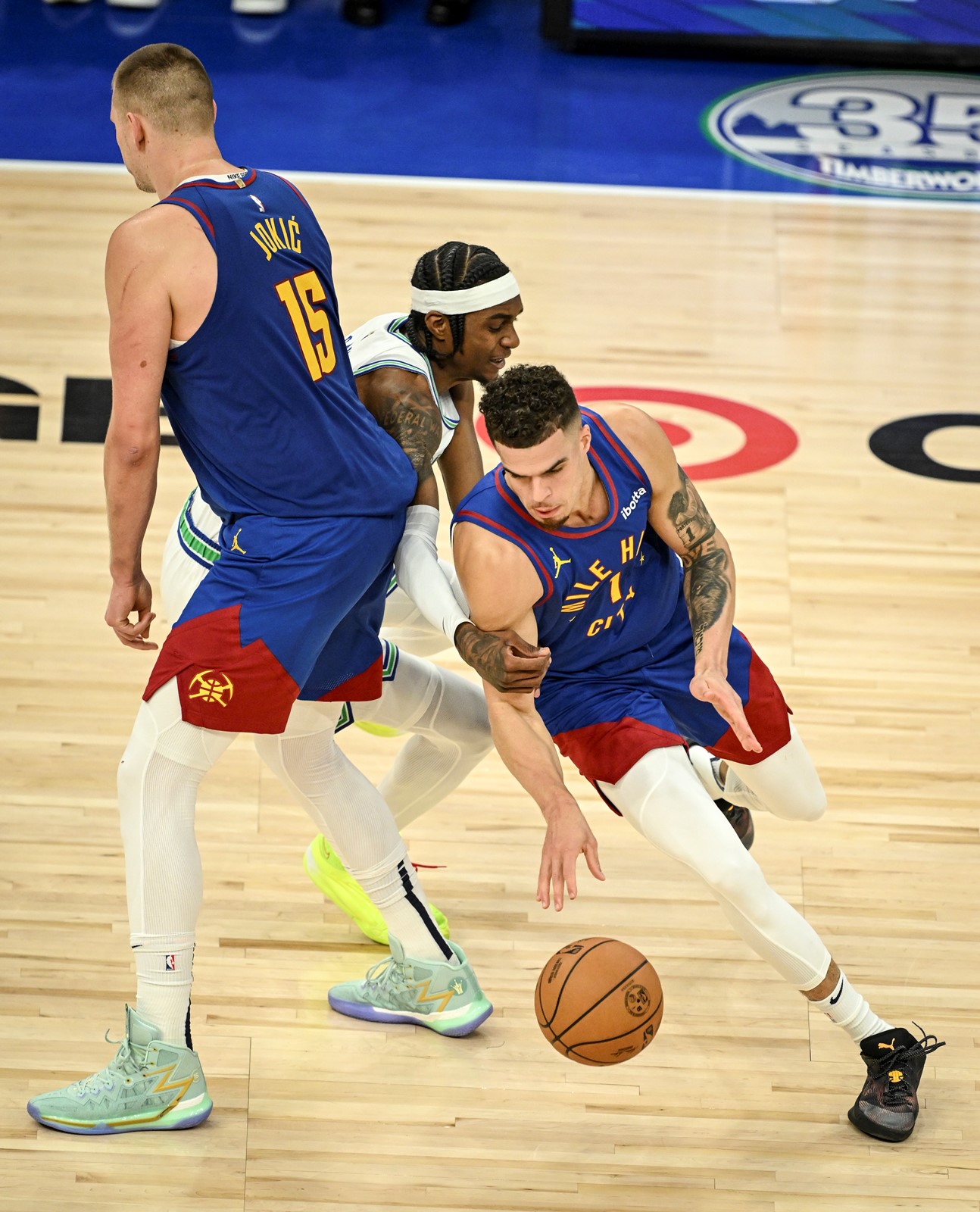 TDP-L-NUGGETS-WOLVESAO1_6073xxx#1_1085643736.jpg