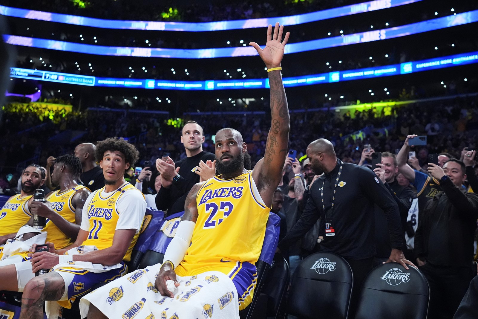 APTOPIX_Pelicans_Lakers_Basketball_41813--a2335_1090480757.jpg