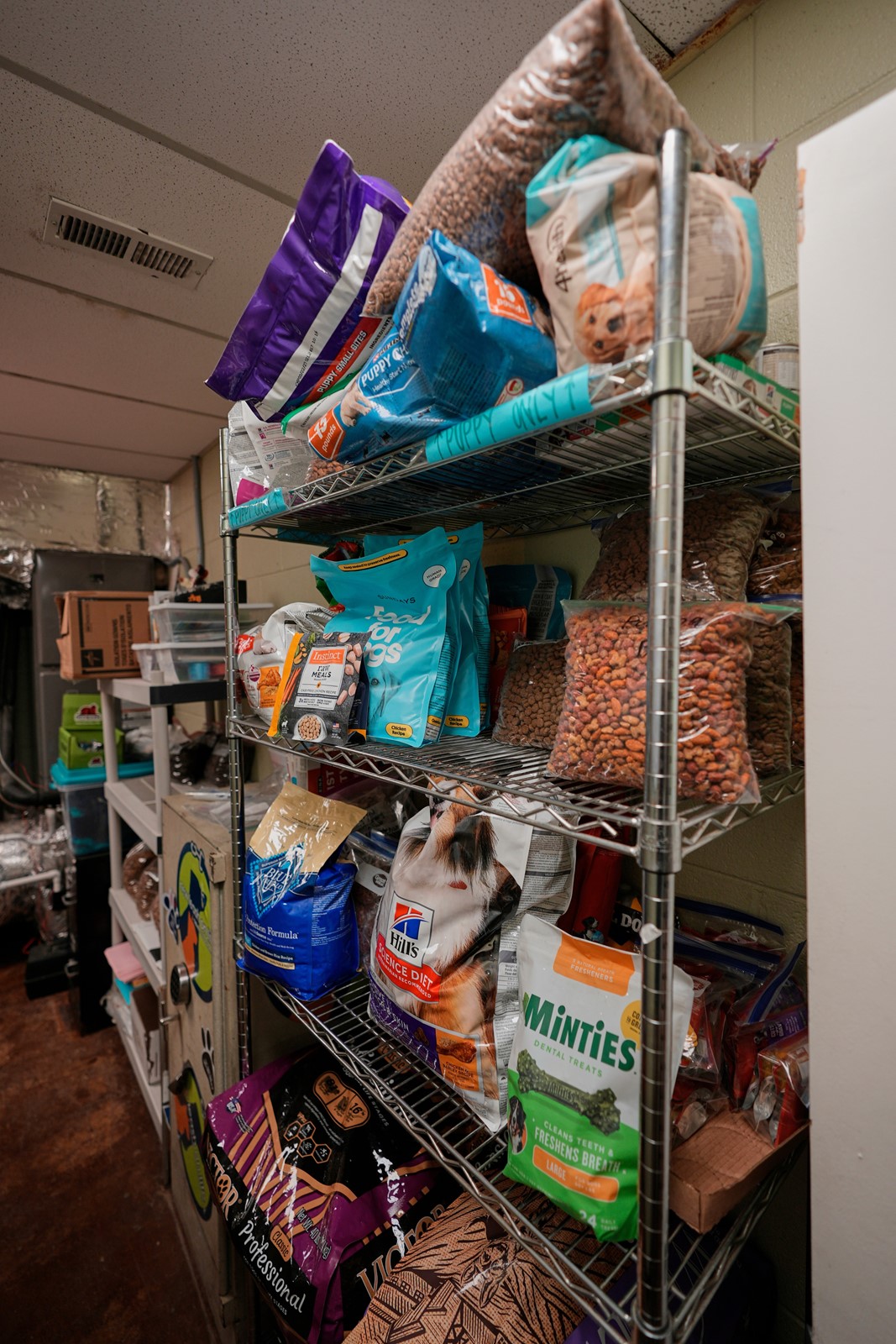 Government_Shutdown_Food_Aid_Pets_01044--a1526_1099692935.jpg