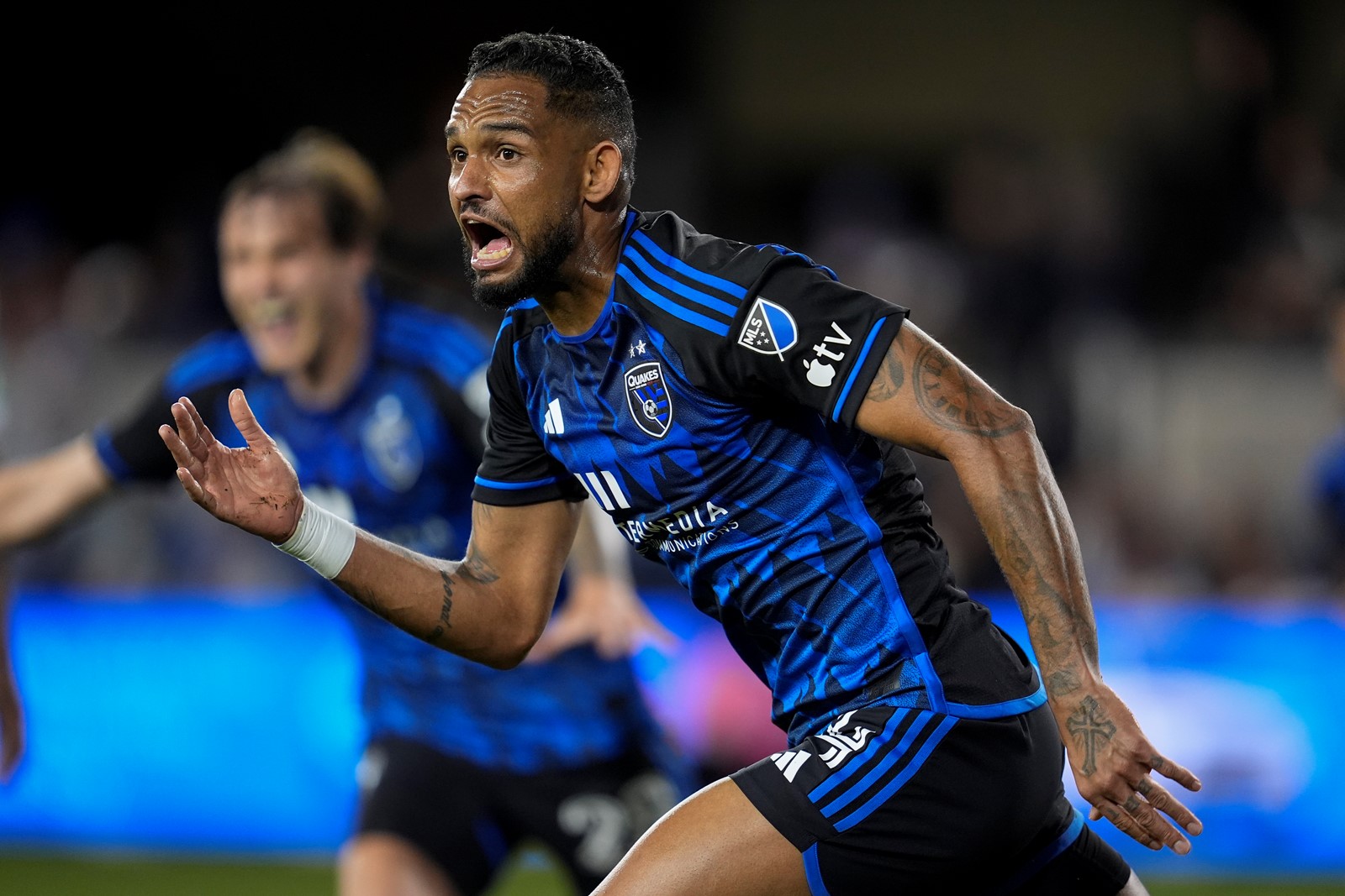MLS_Sounders_Earthquakes_Soccer_08275--6b000#2_1076619863.jpg
