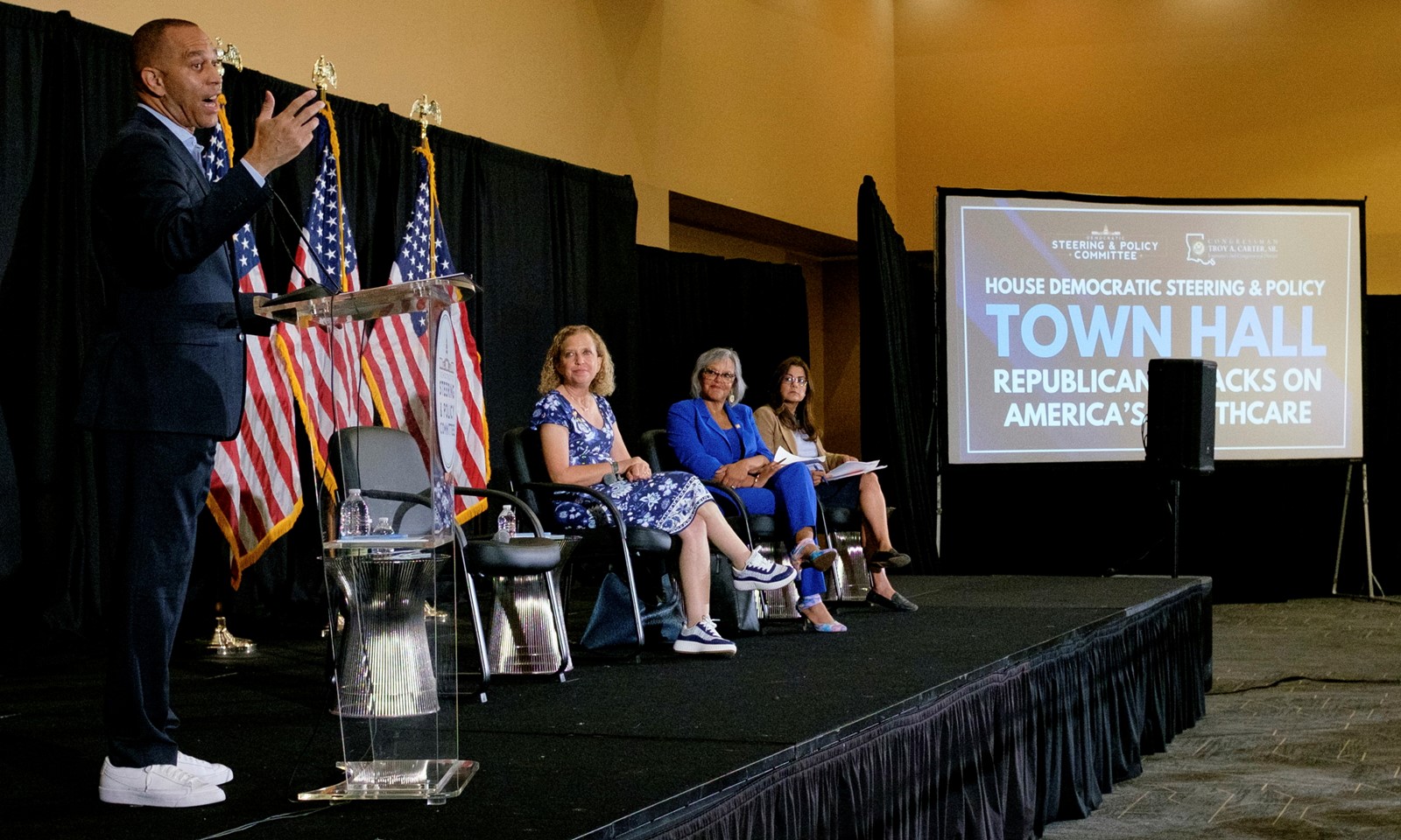 Democrats_Town_Hall_Louisiana_72530--aff04_1095293538.jpg