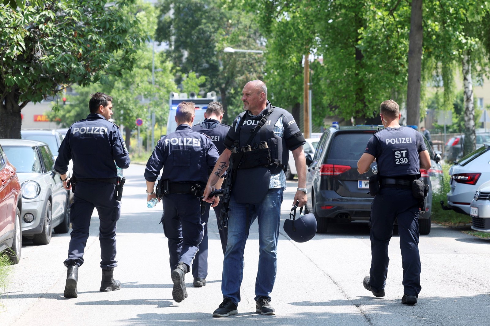 Austria_School_Police_12808--ae564_1094107802.jpg