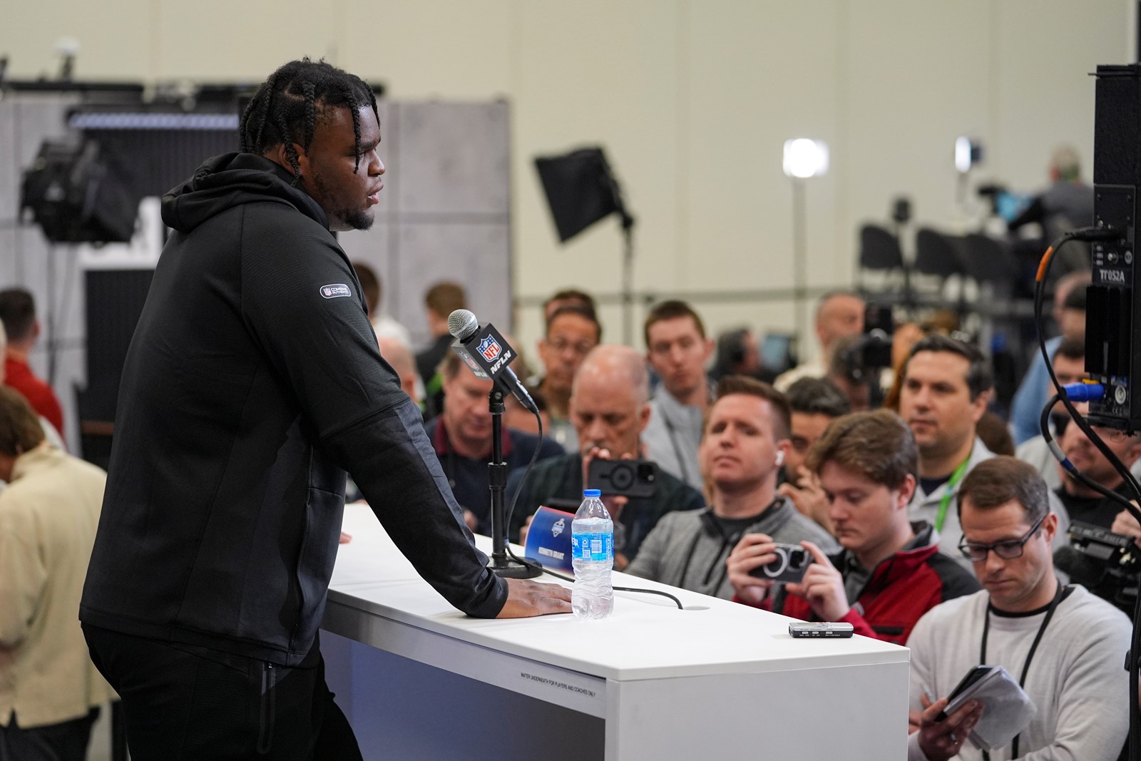 NFL_Combine_Football_50643--a7ff6_1090226845.jpg