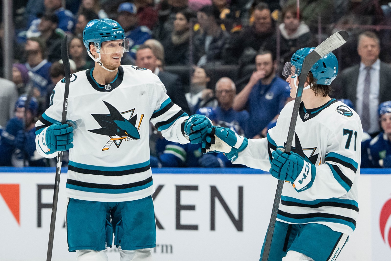 BNG-L-SHARKS-12281_1101493658.jpg